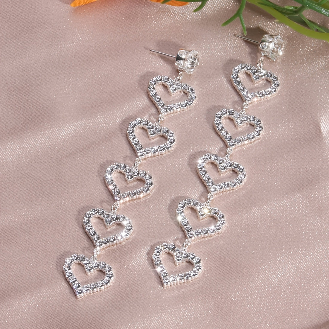Vintage Elegant Silver Plated Heart-Shaped Ear Studs, Zinc Alloy, Rhinestones, Stainless Steel, with All Season and for Party, Wedding, Valentine'S Day