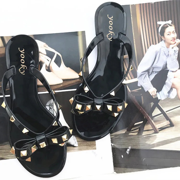 Hot Sale 2022 Fashion Big Size Jelly Ladies Flip Flop Rivet Beach slippers Women Latest  Summer Footwear Pvc Footwear for Girl