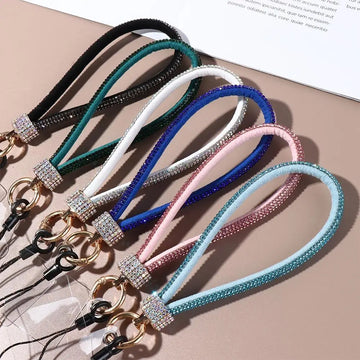 Short Wrist Style Glitter Rhinestone Phone Lanyard Hanging Cord Luxury Mobile Phone Chain Handheld Bling Bling