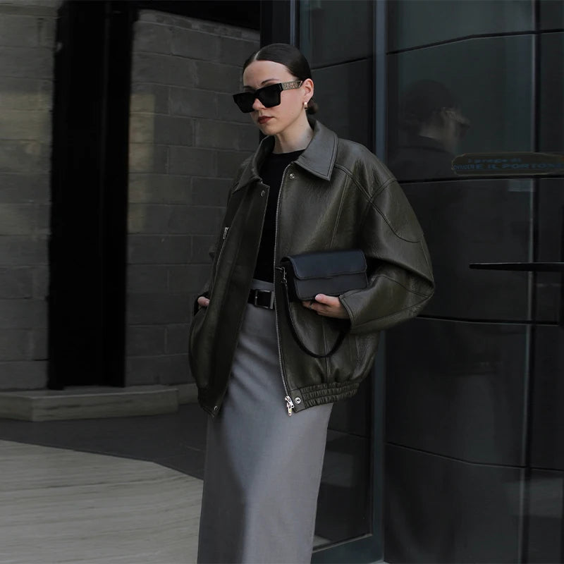 Women's Faux Leather Lapel Jacket  Vintage Casual Long Sleeves Zipper Pockets  Short Coat 2025 Autumn Lady Commute Streetwear 