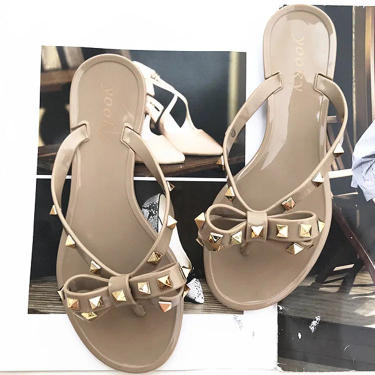 Hot Sale 2022 Fashion Big Size Jelly Ladies Flip Flop Rivet Beach slippers Women Latest  Summer Footwear Pvc Footwear for Girl
