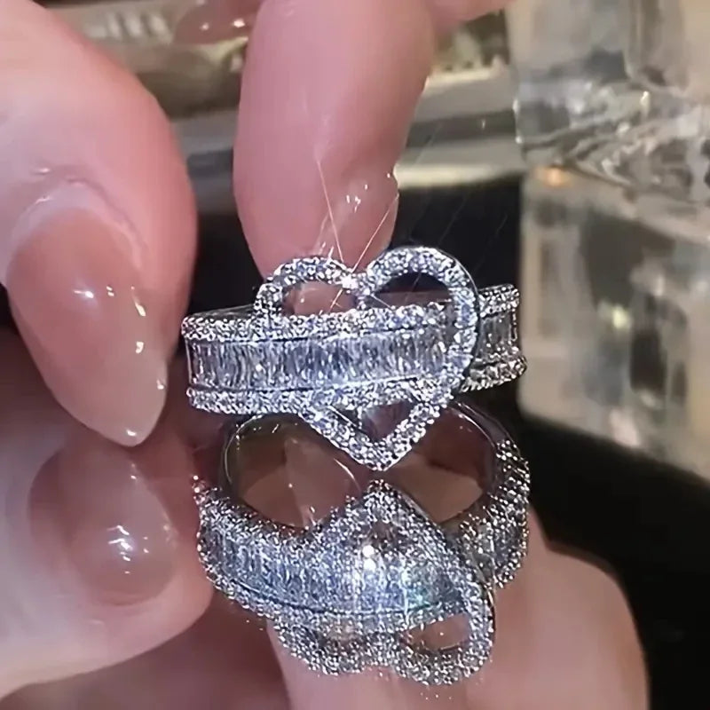 Huitan Unique Irregular Heart Designed Finger Rings for Women Bling Bling Cubic Zirconia Accessories Wedding Attractive Jewelry