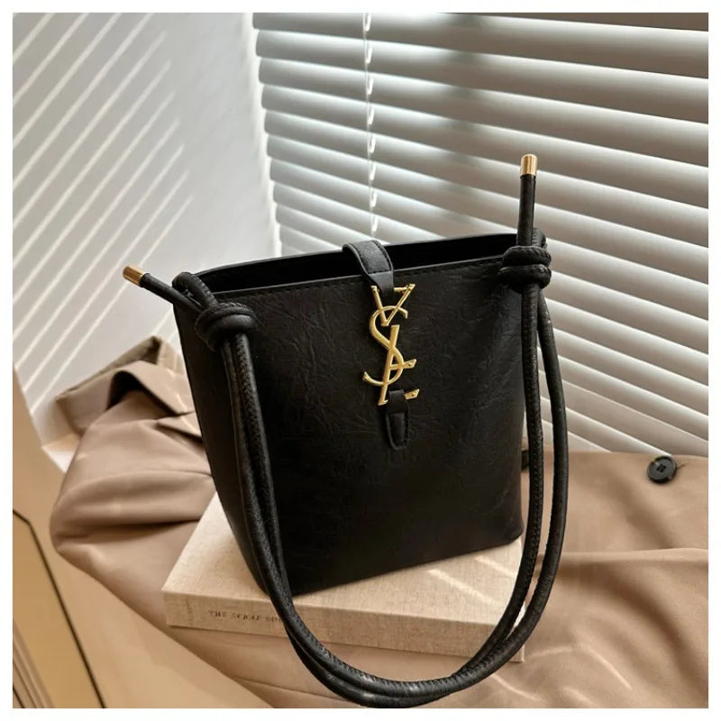 Limited edition designer handbag for ladies, 2025 new style tote bag with light luxury and unique high-end style crossbody bag