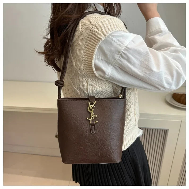 Limited edition designer handbag for ladies, 2025 new style tote bag with light luxury and unique high-end style crossbody bag