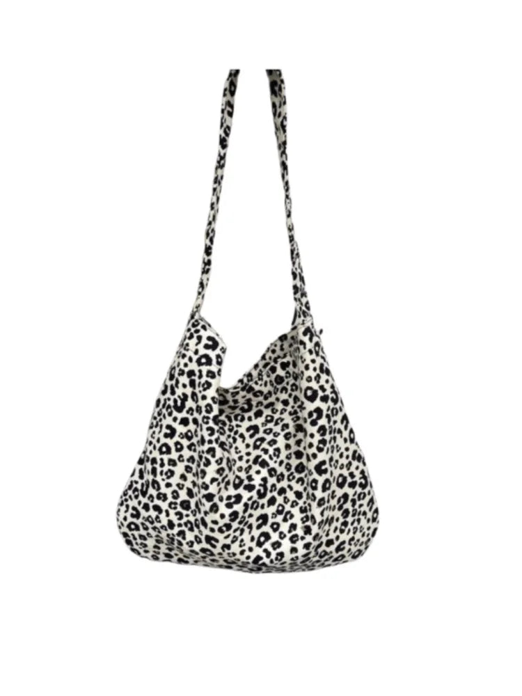 2025 Hole Patterned Canvas op Bag Single oulder Bag Student Tote Bag Leopard Print Versatile Casual Faion Bag