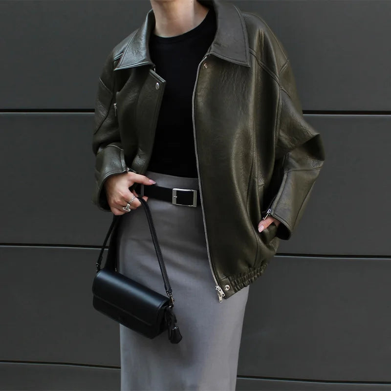 Women's Faux Leather Lapel Jacket  Vintage Casual Long Sleeves Zipper Pockets  Short Coat 2025 Autumn Lady Commute Streetwear ﻿